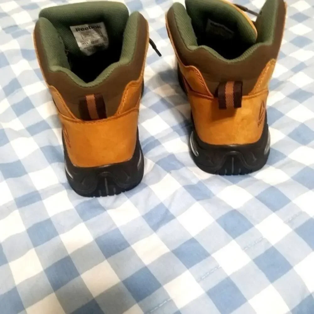 Reebok steel toe boots‎